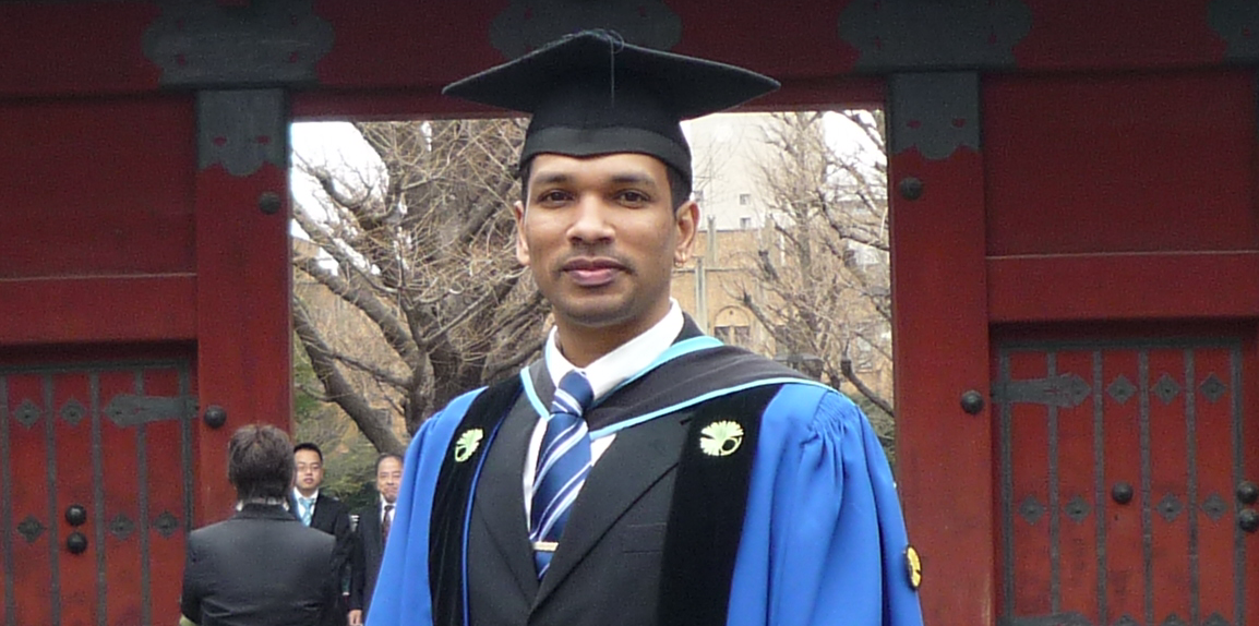 Sergio graduation photo from the University of Tokyo